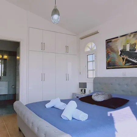 Callisto Villa